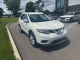 Used 2016 Nissan Rogue SV image 3