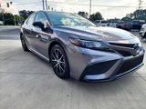 Used 2022 Toyota Camry SE image 2