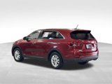 Used 2019 Kia Sorento LX image 3