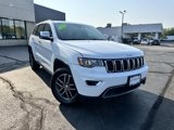 Used 2018 Jeep Grand Cherokee Limited image 3