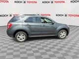 Used 2017 Chevrolet Equinox LT image 2