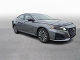 Used 2024 Nissan Altima 2.5 SV image 3