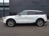 Used 2022 Lincoln Corsair AWD w/ Premium Package image 3