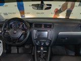 Used 2017 Volkswagen Jetta SE image 3