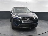 Used 2024 Nissan Rogue SV image 2
