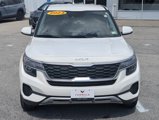 Used 2023 Kia Seltos LX image 2