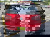 Used 2021 Volkswagen Golf 4-Door image 6
