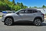 Used 2025 Chevrolet Trax RS w/ Sunroof Package image 4