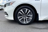 Used 2020 Honda Accord Touring image 2