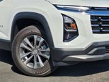 New 2025 Chevrolet Equinox LT image 3