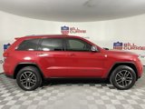 Used 2018 Jeep Grand Cherokee Trailhawk w/ Trailhawk Luxury Group image 2