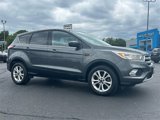 Used 2017 Ford Escape SE image 2