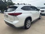 Used 2020 Toyota Highlander Limited image 4