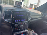 Used 2019 Jeep Grand Cherokee Laredo image 4