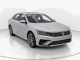 Used 2019 Volkswagen Passat 2.0T SE R-Line image 3