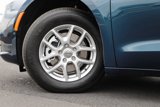 New 2025 Chrysler Pacifica Select image 3