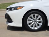 Used 2020 Toyota Camry LE image 5