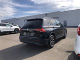 Used 2019 Volkswagen Tiguan SE w/ Panoramic Sunroof Package image 2