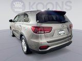 Used 2019 Kia Sorento LX w/ LX Convenience Package image 4