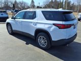 Used 2023 Chevrolet Traverse LT image 3