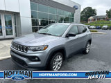 Used 2023 Jeep Compass Latitude image 2