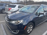 Used 2018 Chrysler Pacifica Limited w/ Advanced Safetytec Group image 2