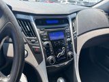 Used 2012 Hyundai Sonata Hybrid w/ Leather Pkg image 2
