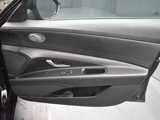 Used 2021 Hyundai Elantra SE image 6