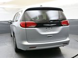 Used 2023 Chrysler Voyager LX image 4