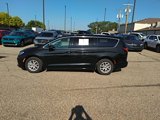 Used 2023 Chrysler Pacifica Touring-L image 2