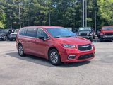 New 2025 Chrysler Pacifica Select image 3
