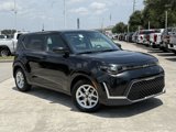 Used 2023 Kia Soul LX w/ LX Technology Package image 2