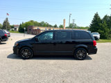 Used 2018 Dodge Grand Caravan SE image 2