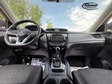 Used 2018 Nissan Rogue SV image 2