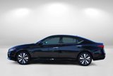 Used 2022 Nissan Altima 2.5 SV image 3