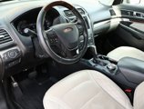 Used 2018 Ford Explorer Platinum image 2