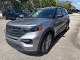 Used 2022 Ford Explorer XLT image 2