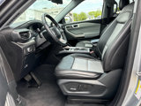 Certified 2022 Ford Explorer XLT w/ Equipment Group 202A image 5