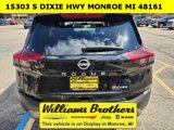Used 2023 Nissan Rogue SV image 4