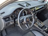 Certified 2024 Porsche Macan image 4