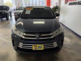 Used 2018 Toyota Highlander LE image 2