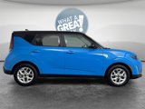 Used 2023 Kia Soul S image 2