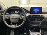 Used 2022 Ford Escape SEL image 2