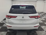 Used 2022 Mitsubishi Outlander SE image 5