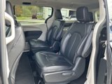 Used 2023 Chrysler Pacifica Touring-L image 5