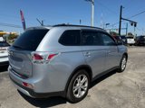 Used 2015 Mitsubishi Outlander SE image 6