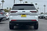 Used 2023 Jeep Grand Cherokee L Laredo image 5