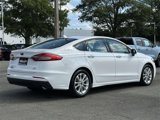 Used 2020 Ford Fusion SE image 4