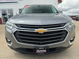 Used 2021 Chevrolet Traverse LT w/ LT Premium Package image 2
