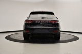 Certified 2021 Porsche Macan image 4